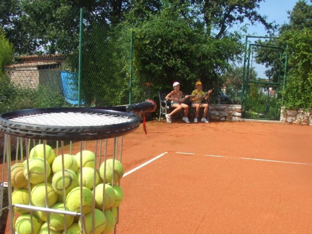 Villa in Funtana with private Tenniscourt  Exterior foto